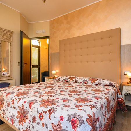 Appartamenti America Sirmione Luaran gambar